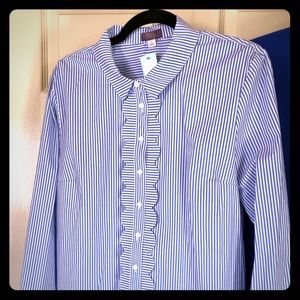Scalloped pin strip shirt
